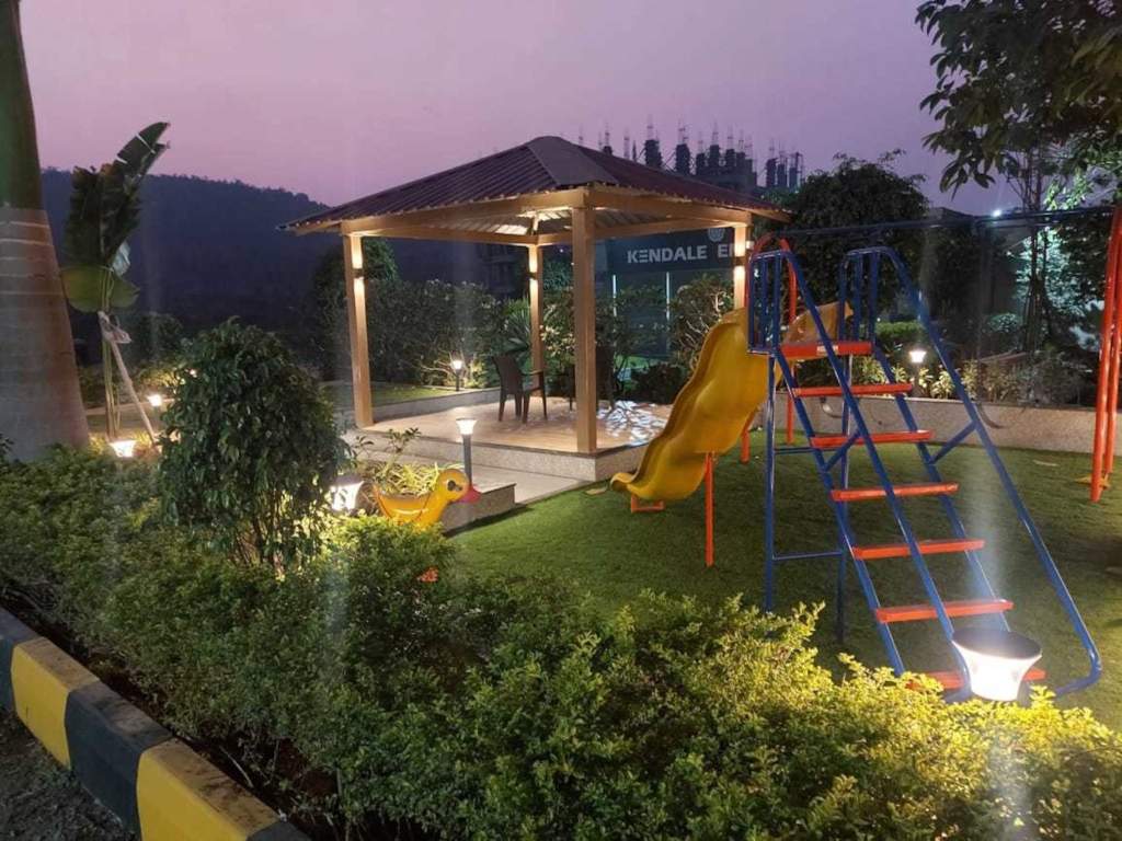  emeralds phase iii Children's play area