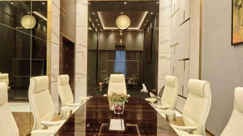  boulevard-part-of-towers-phase-1 Conference Room