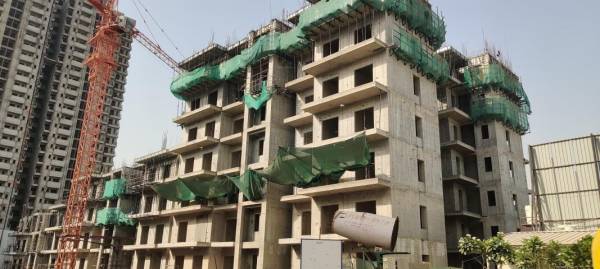 Construction Status Apr-25 constructionStatus of Eldeco La Vida Bella