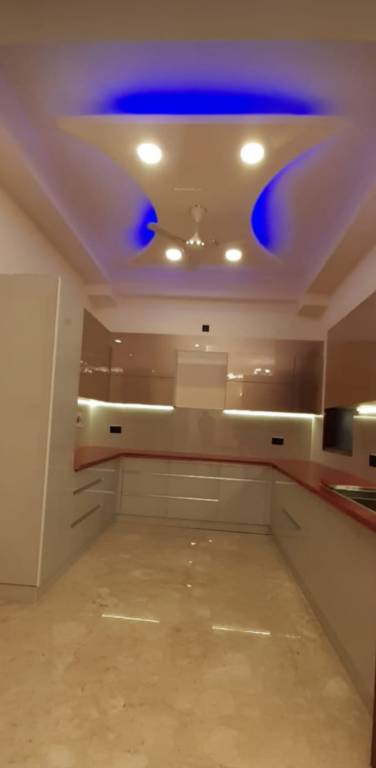 ultra luxurious floors Kitchen