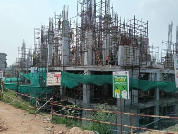 constructionStatus of One World