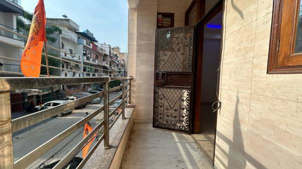  independent-floors Balcony