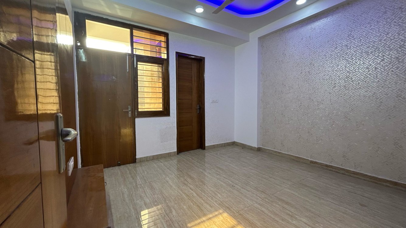  independent floors Bedroom