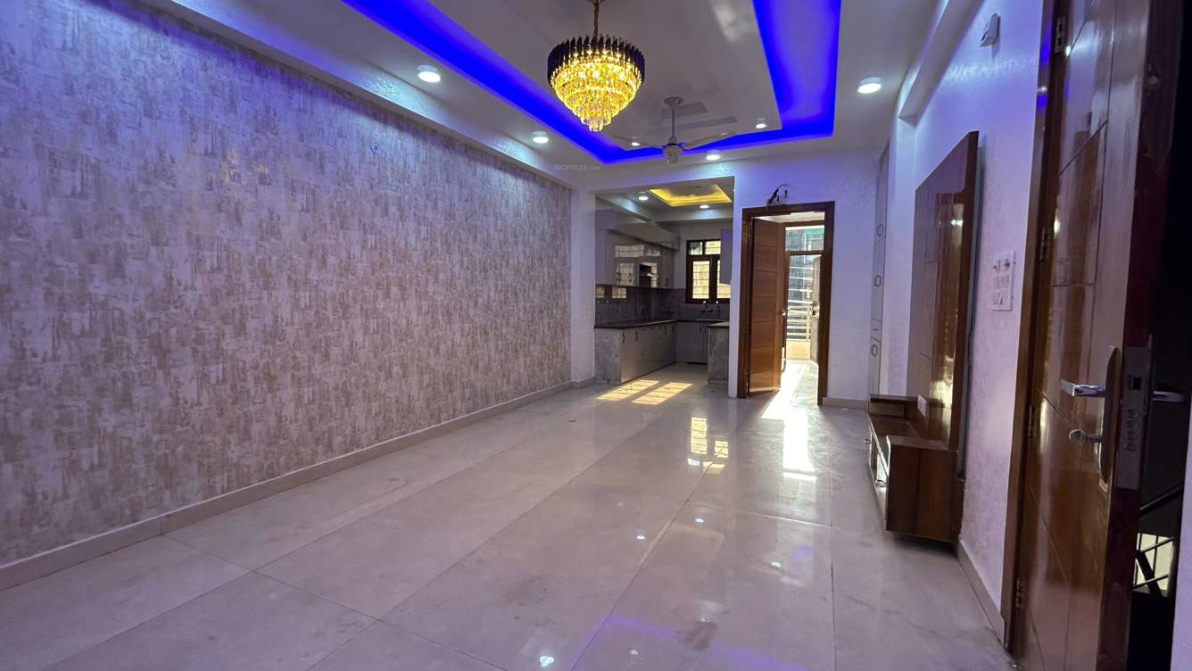  independent floors Living Area