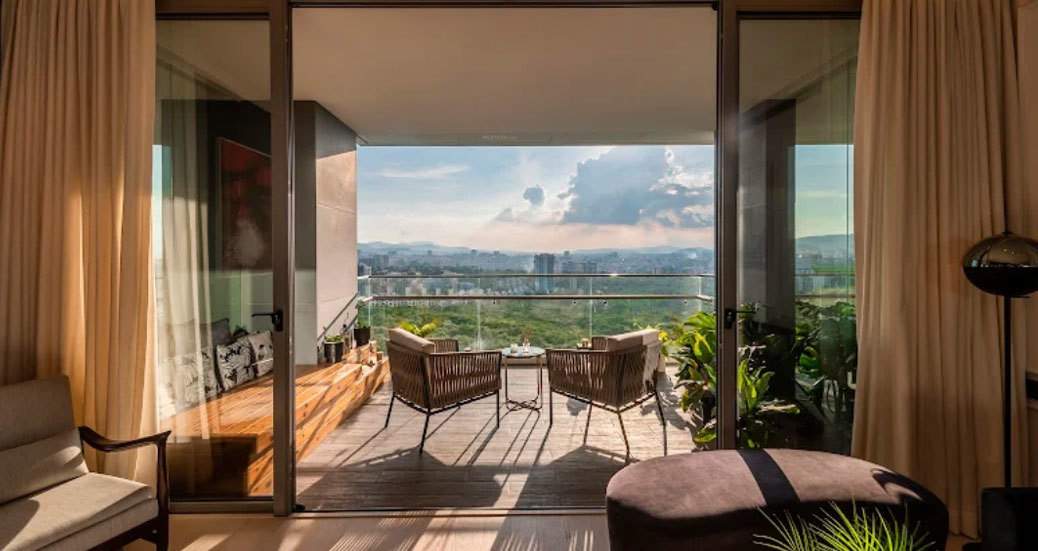  the ark voyage to the star tower e annex Balcony