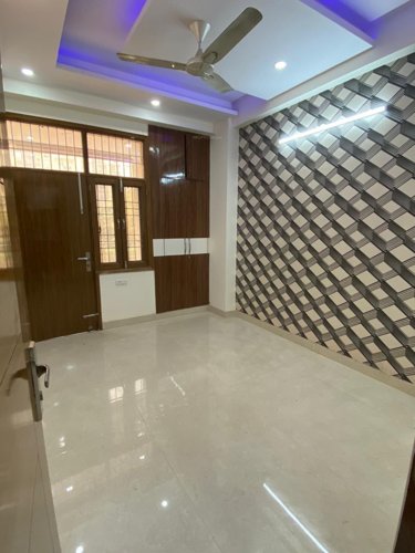  luxurious-floors Living Area