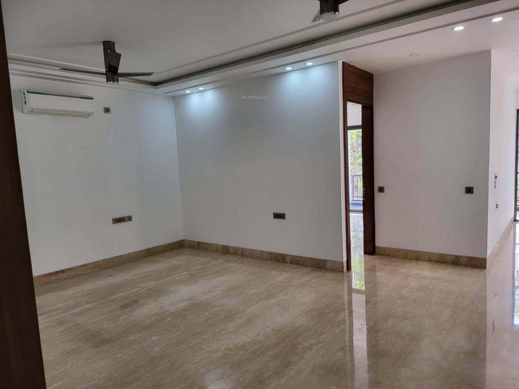  independent floors Bedroom