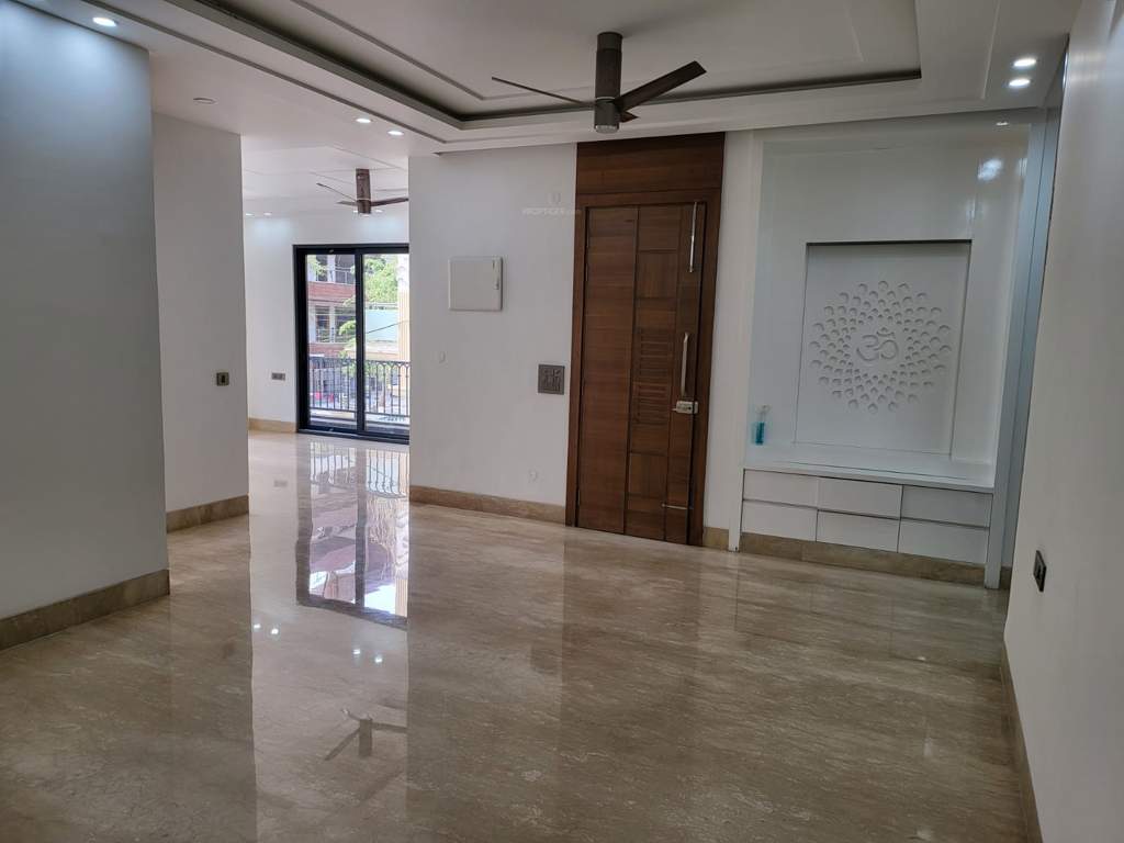  independent floors Living Area