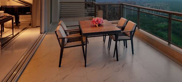 Balcony privana-west Balcony