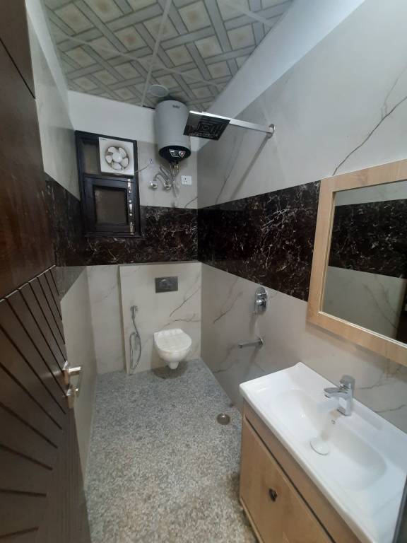  luxury designer homes Bathroom