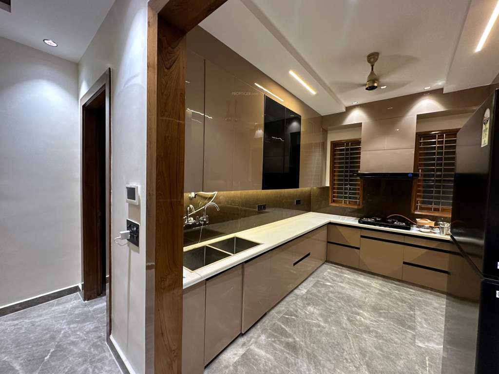  mrs ultra luxury independent floors Kitchen