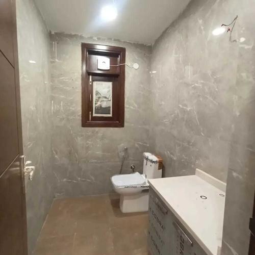  home-craft-luxury-floors-280-sq-yd Bathroom