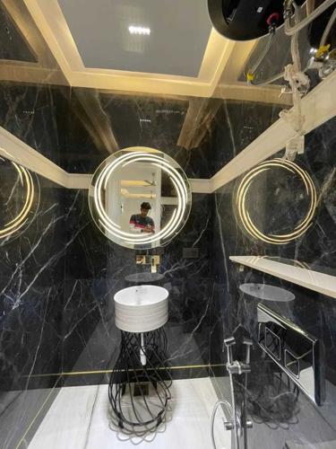  home-craft-ultra-luxury-floors-550-sq-yd Bathroom