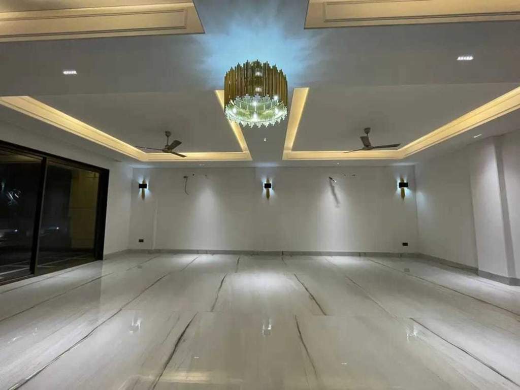  home craft ultra luxury floors 550 sq yd Living Area
