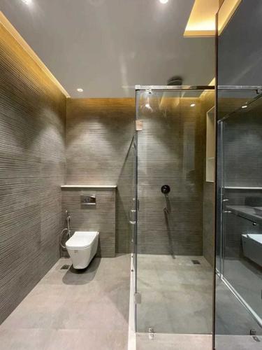  home-craft-ultra-luxury-floors-450-sq-yd Bathroom