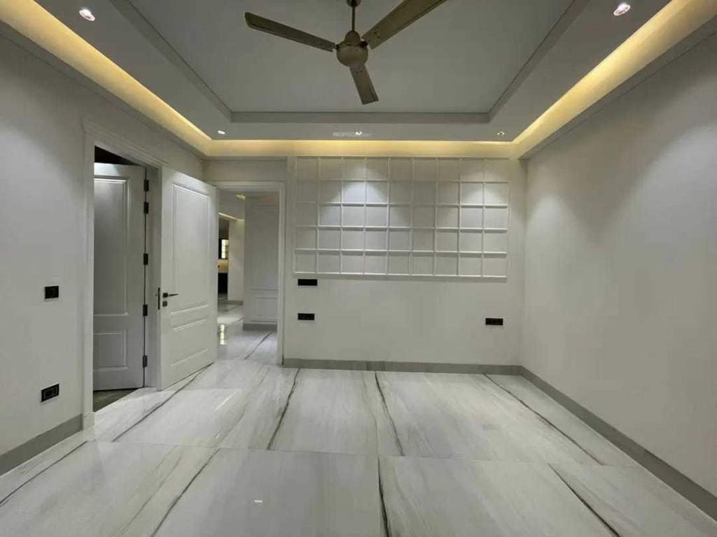  home craft ultra luxury floors 450 sq yd Living Area