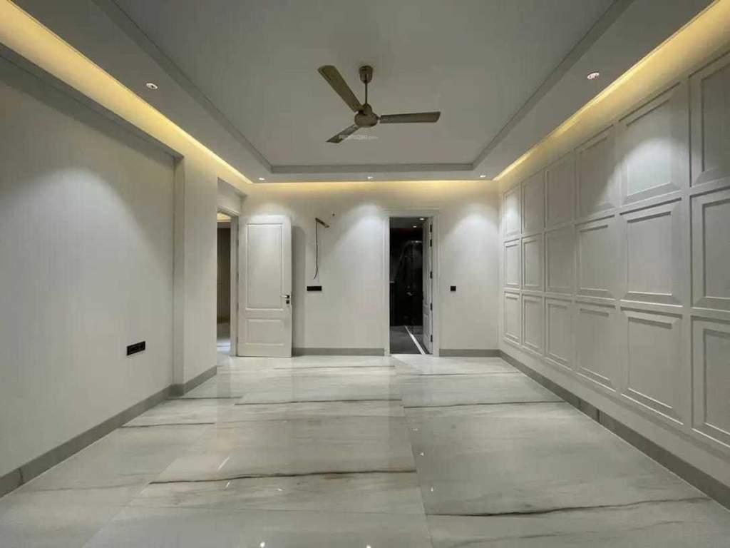  home craft ultra luxury floors 450 sq yd Living Area