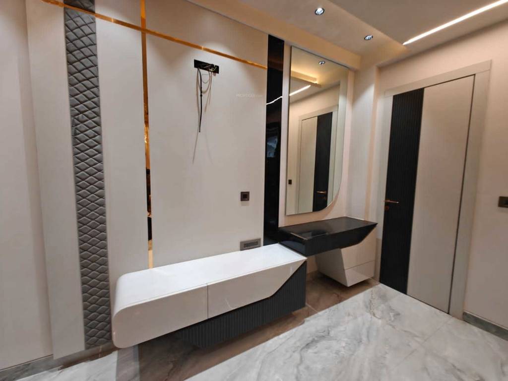 ultra luxury floors Bathroom