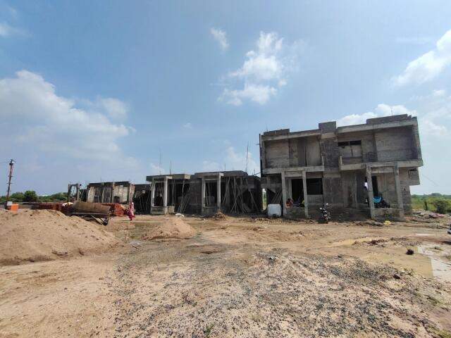 Unity Shantam Luxuria