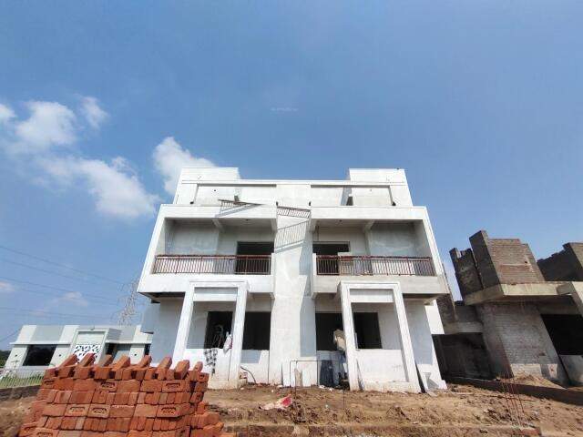 Unity Shantam Luxuria