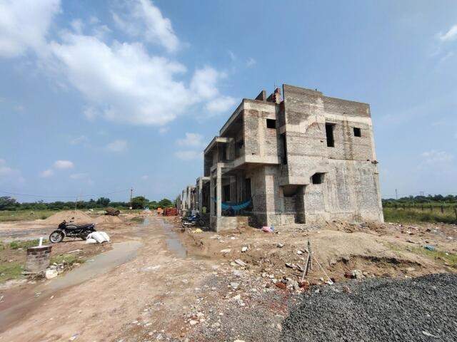 Unity Shantam Luxuria