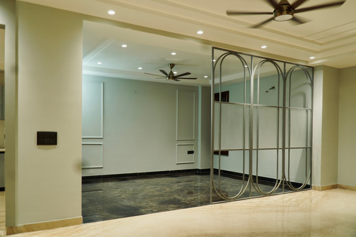  luxury floors Living Area