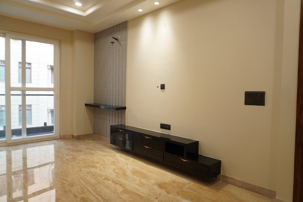  luxury floors Living Area