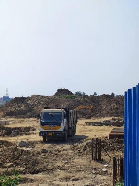 constructionStatus of Casagrand Massimo