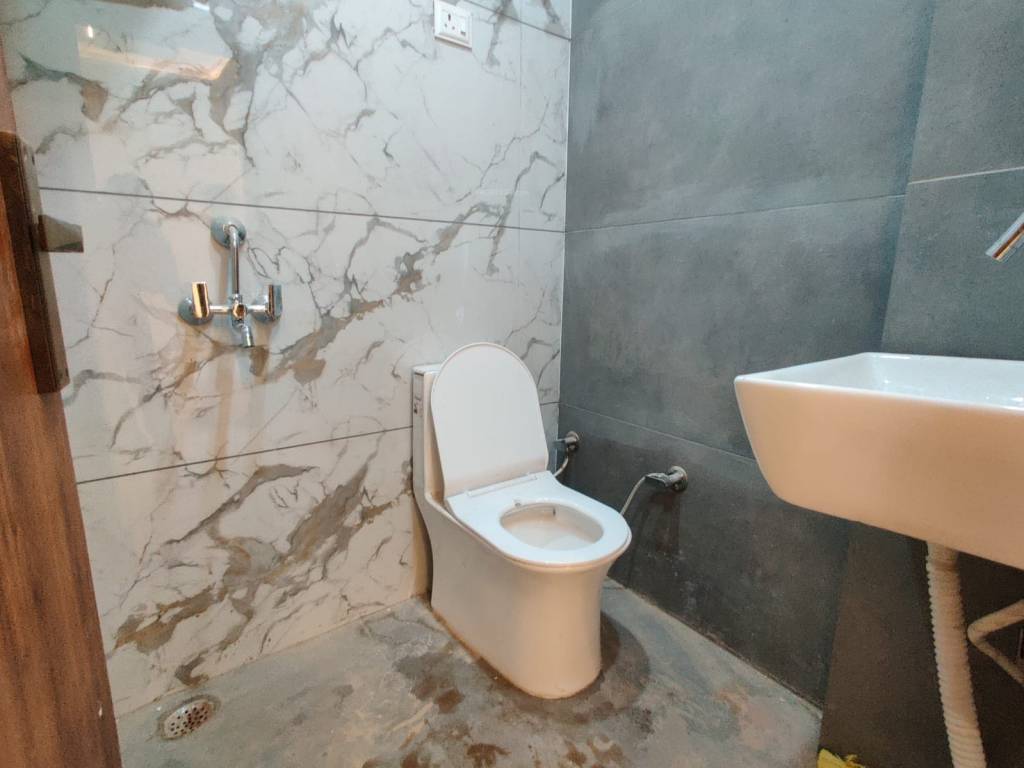  alkaraj homes by mk developers Bathroom