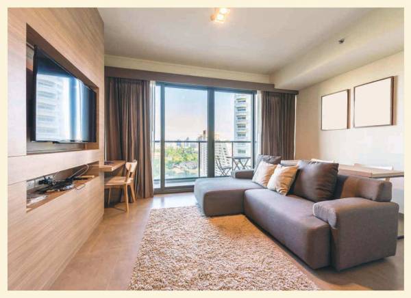  elysia-iv Living Area