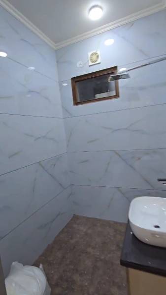 premium-floor Bathroom