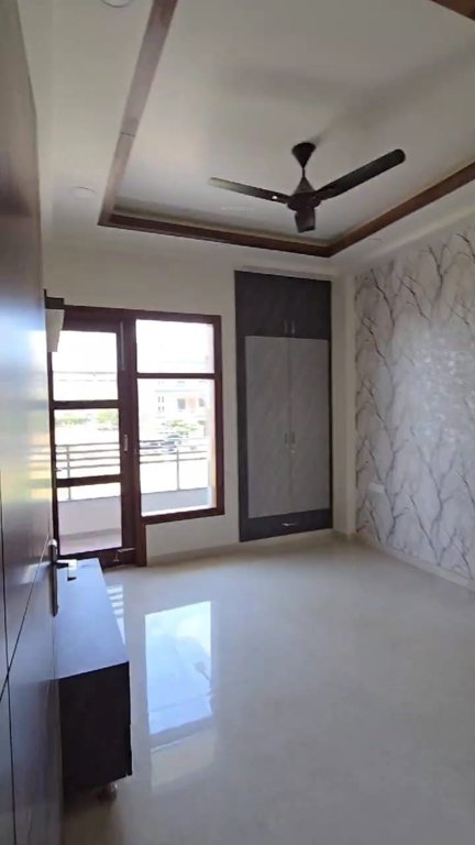 premium floor Living Area