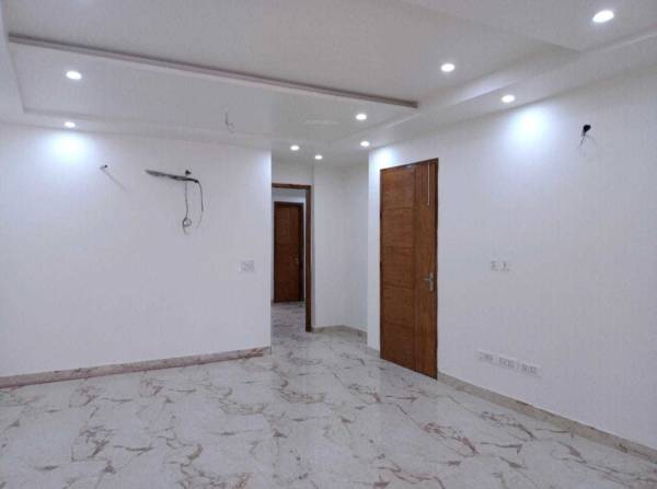  premium-floor Living Area