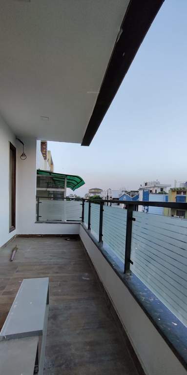  sr ultra luxury floors Balcony