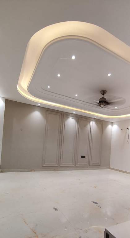  sr ultra luxury floors Living Area