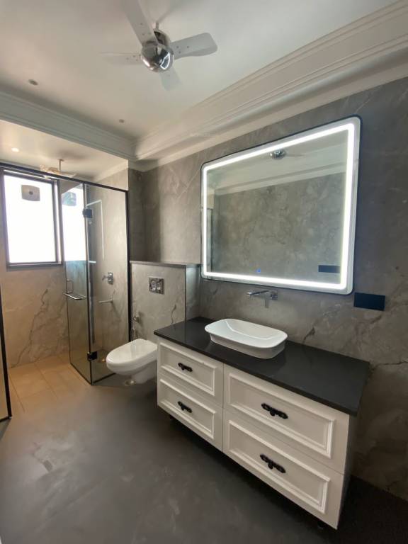  luxury builder floors 25 Bathroom