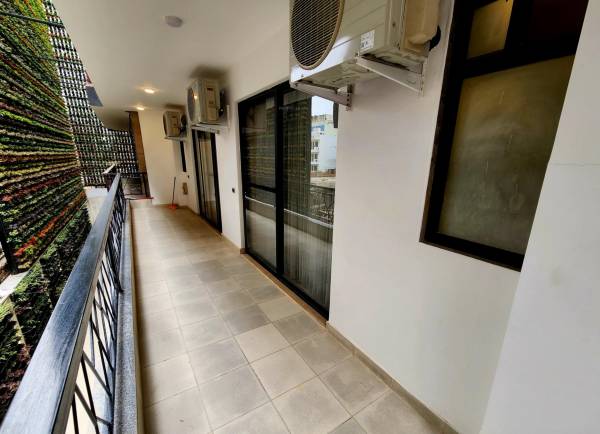  luxury-builder-floors-26 Balcony