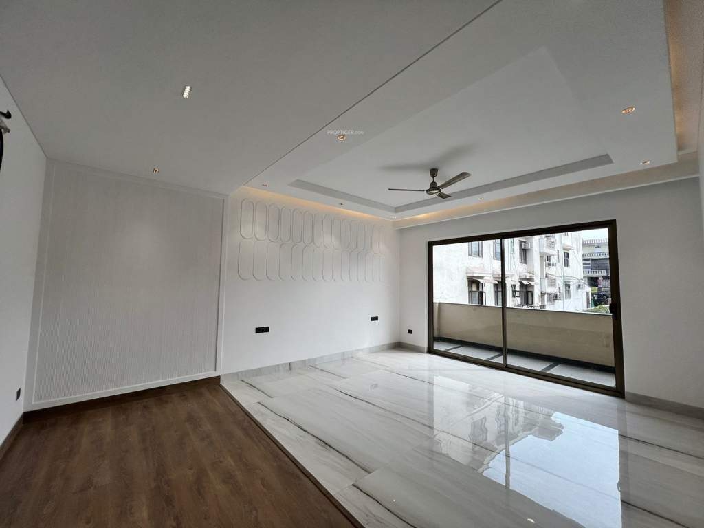  royal floors by bindal homes 450 sq yards Bedroom