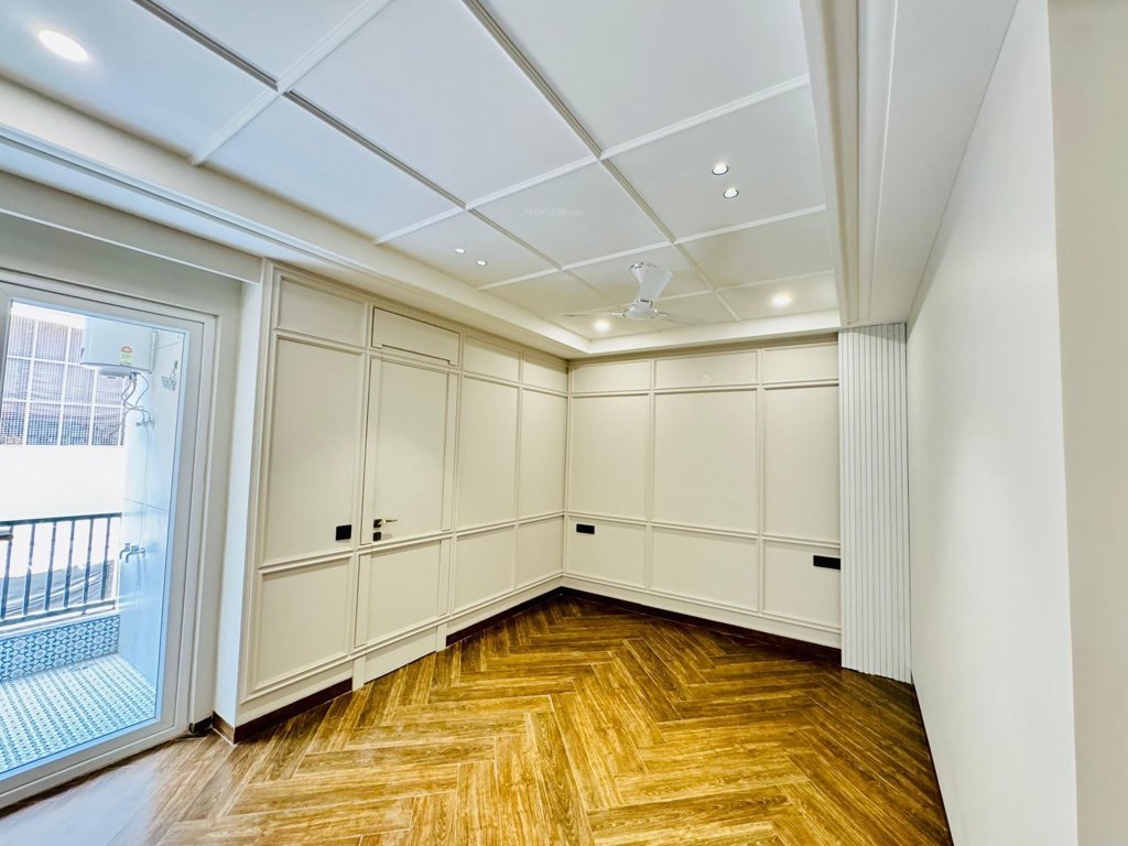  kd builder floor Bedroom