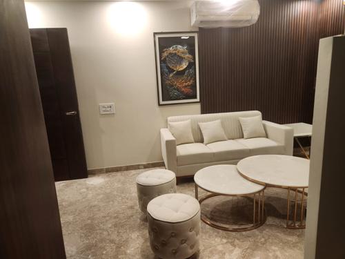  park-flower-valley-3 Living Area