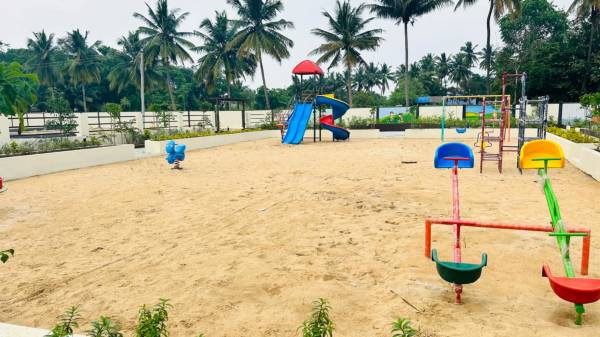  gem-field Children's play area