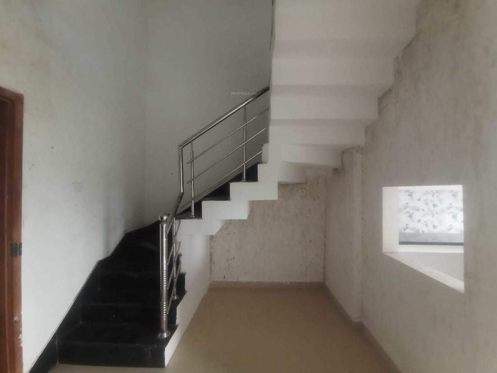  apartment Living Area