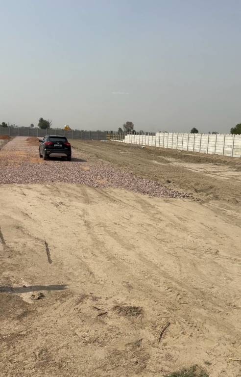  royal yamuna greens Plot