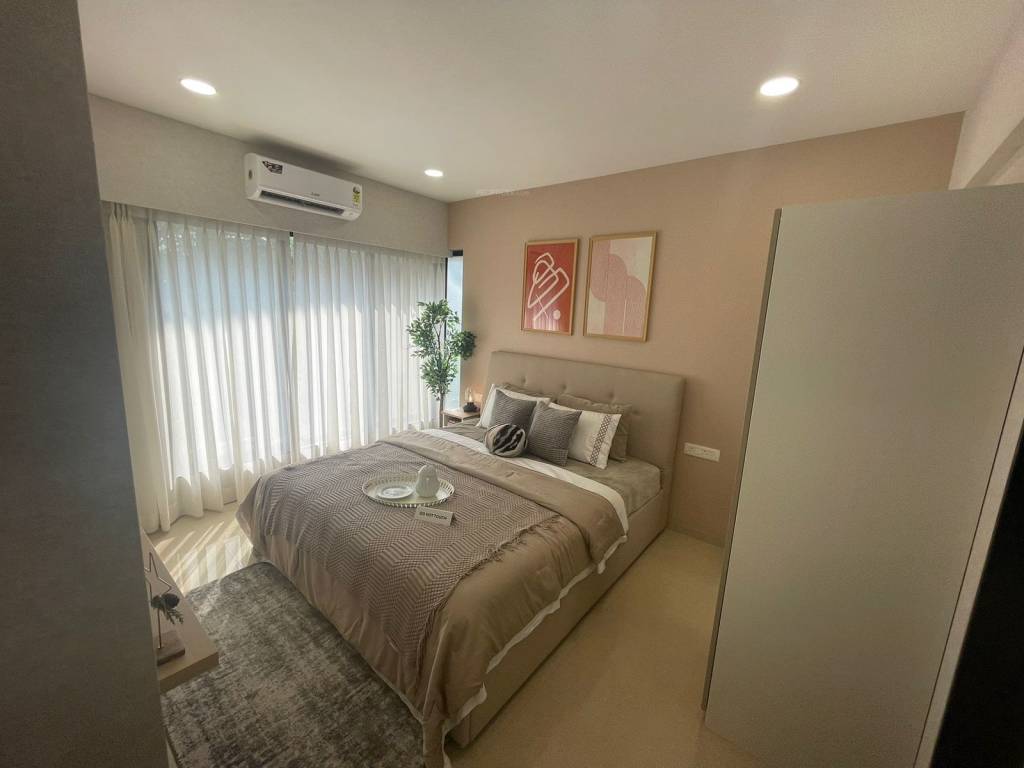  aura Bedroom