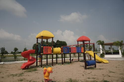 shanthi-royal-park Children's play area