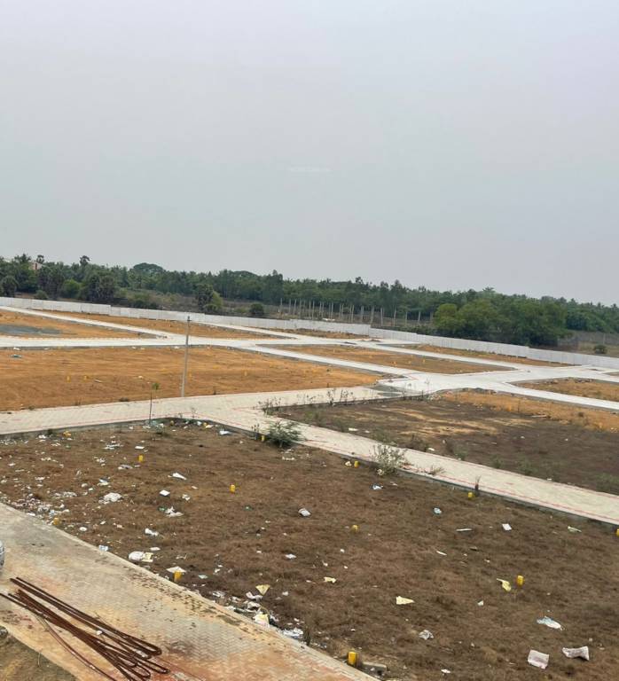  brindhavan gardan Plot