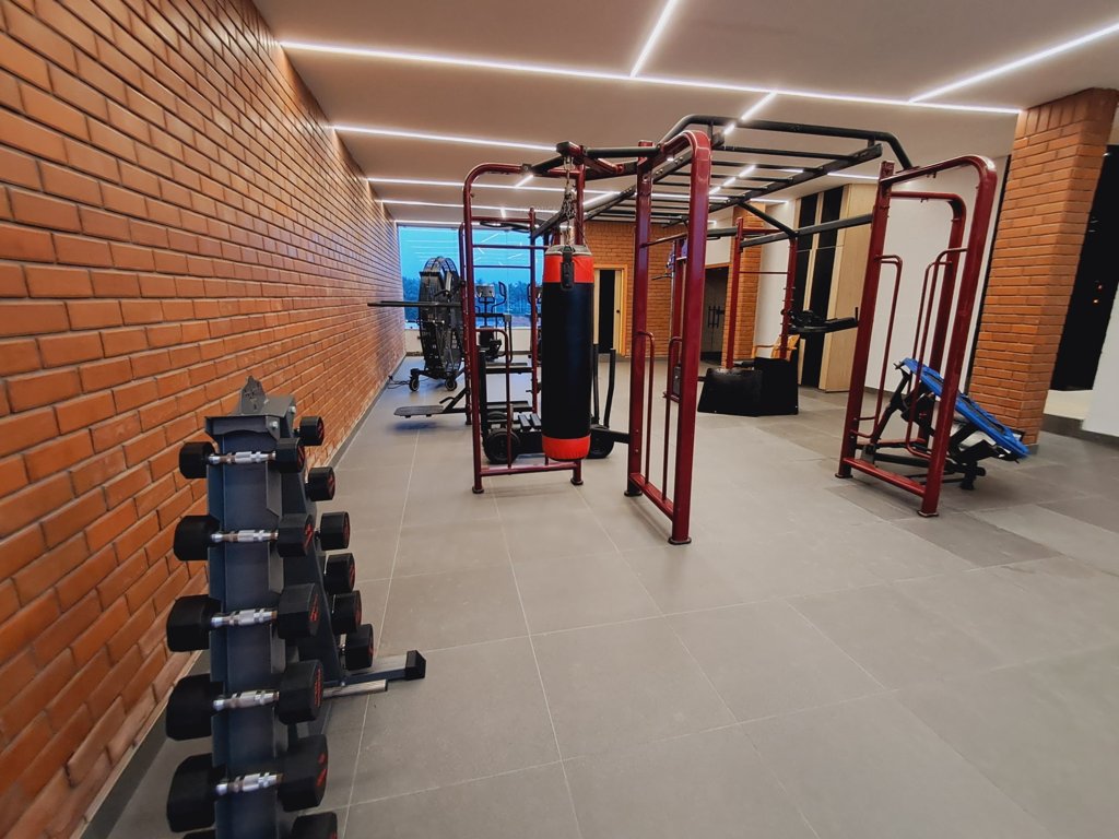 amari avenue Gymnasium