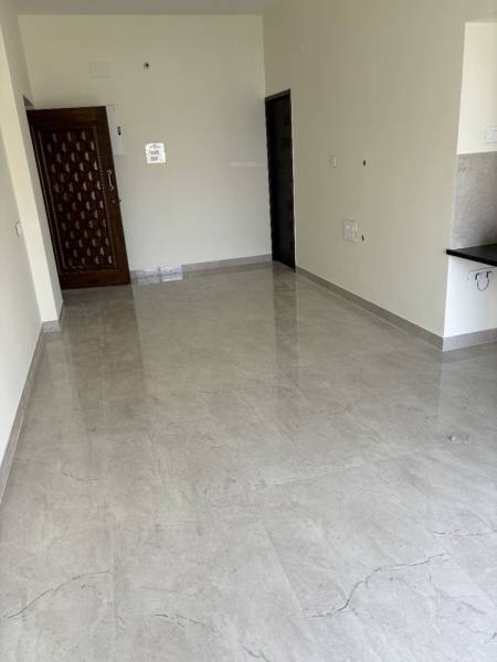  holdings Living Area