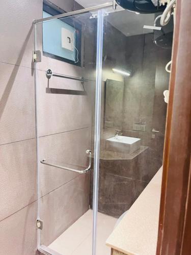  luxury-builder-floor-inder-realty-zone-500 Bathroom