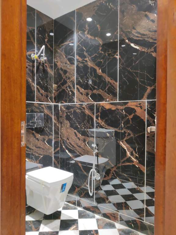  independent floors Bathroom